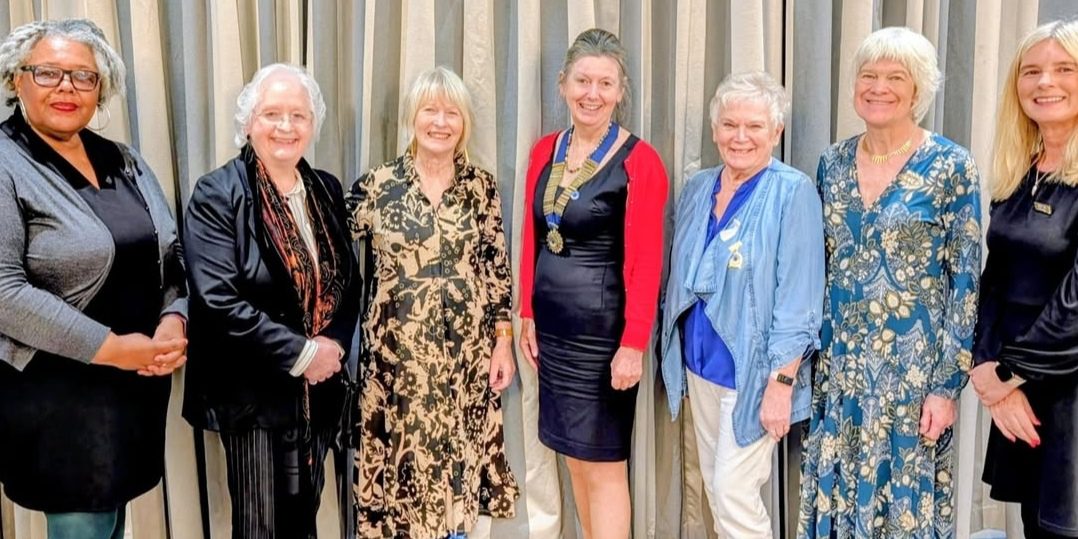 National Council of Women new President Ann Davison paid tribute to outgoing President Jilly Rogers at our Autumn meeting